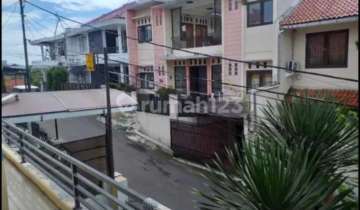 Dijual Dibawah Harga Pasar Rumah di Jln. Djunjunan Pasteur Bandung 2
