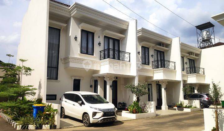 Rumah townhouse di pondok gede akses tol Jatiwaringin 1