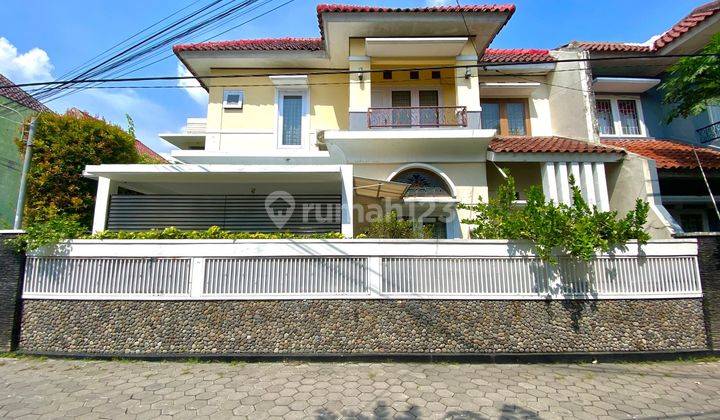 RUMAH DALAM PERUMAHAN EXCLUSIVE ONE GATE SISTEM 1