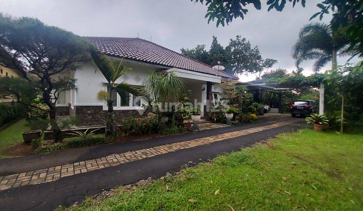 Rumah Sejuk staycation tiap hari view gunung dan taman luas 1