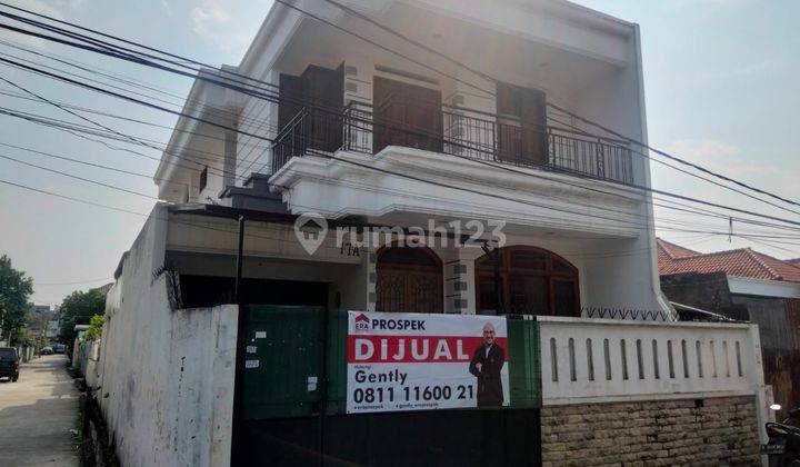 Dekat Senayan, rumah 3Man Well Maintened 1