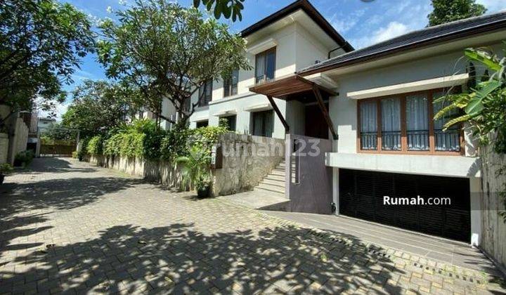 DIJUAL CEPAT 8 - UNIT RUMAH EKSKLUSIF & MEWAH 2 - LANTAI.JL.KEMANG,JAK - SEL.DENGAN PRIVATE SWIMMING POOL.LOKASI PREMIUM & STRATEGIS.INVESTASI YANG SANGAT MENGUNTUNGKAN ! 1