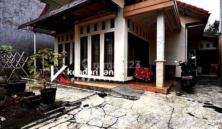 Rumah dengan tanah luas di area strategis dkt tol TB Simatupang 2