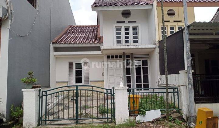 Rumah siap huni 1 1/2 lantai harga nego, lokasi strategis, dgn berbagai lengkap fasilitas, sekolah2, rumah sakit, dan klinik2, tmp2 kuliner, tmp2 ibadah, mall dan supermarket  1