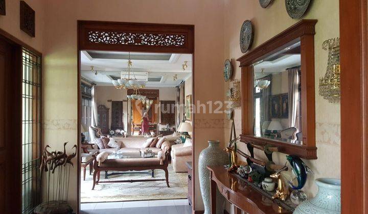 Dijual rumah hoek bergaya vintage di Pondok Kelapa Duren Sawit Jakarta Timur. 2