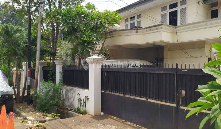 Rumah murah banget menteng ring 1  1