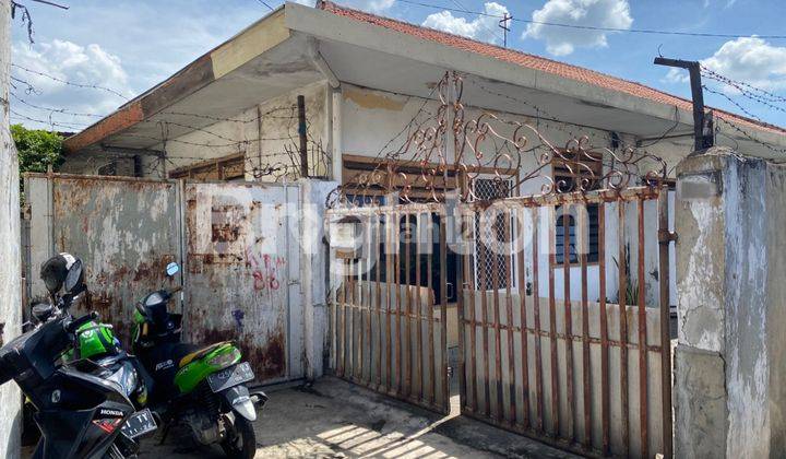 RUMAH SIAP PAKAI DI DAERAH PETEMON BARAT KOTA SURABAYA COCOK UNTUK KOST 1