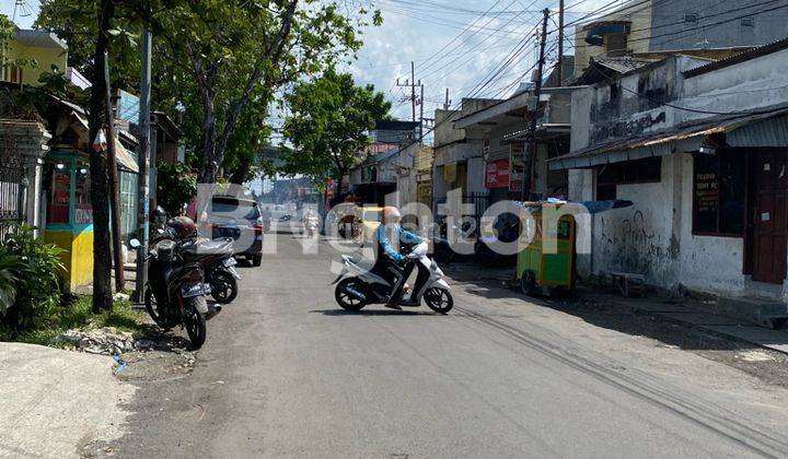 RUMAH SIAP PAKAI DI DAERAH PETEMON BARAT KOTA SURABAYA COCOK UNTUK KOST 2