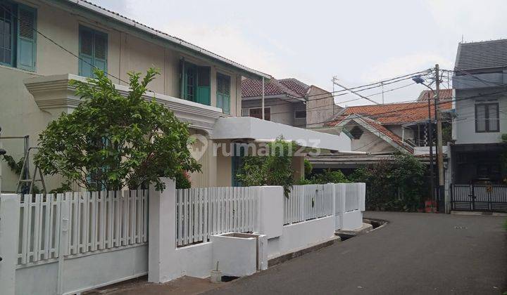 Rumah bisa di bagi 2 di jalan ikan ikan Rawamangun  1