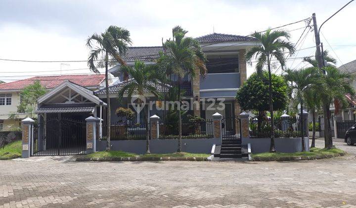 Butuh Cepat Rumah Bintaro Sektor 9 Hook Depan Taman, Strategis Jalan depan Rumah Lebar 20 Meter 2