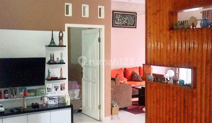 Dijual Rumah Strategis Daerah Jagakarsa Rp. 2.4 M Nego 1