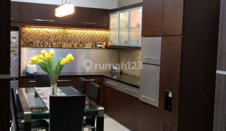 Dijual Rumah Minimalis Rapih Siap Huni di kawasan PHG Summarecon Serpong.  Lingkungan sangat asri dan strategis. 1