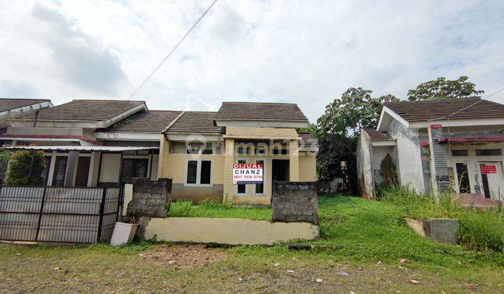 Rumah Pamoyanan dekat Alfamart dan Indomaret serta Angkutan Umum 1