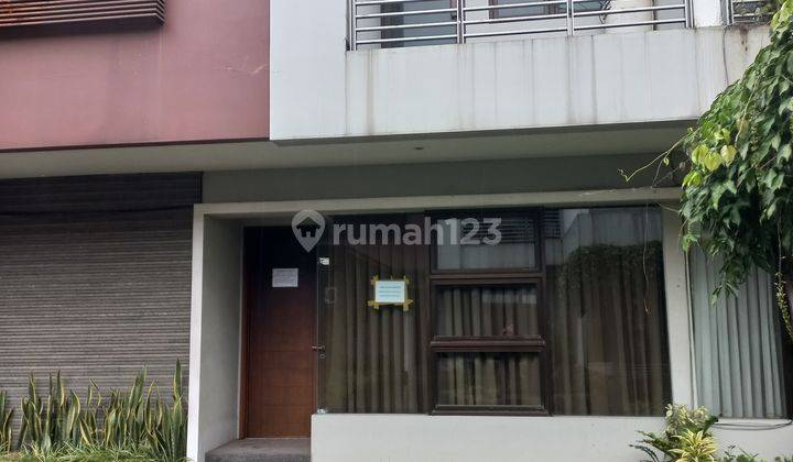 Rumah maple Townhouse 3 Lantai di Sayap pasteur Bandung 2