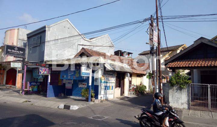 Di  Rumah Pinggir Jl Timoho Dekat Kampus UIN Jogjakarta 2