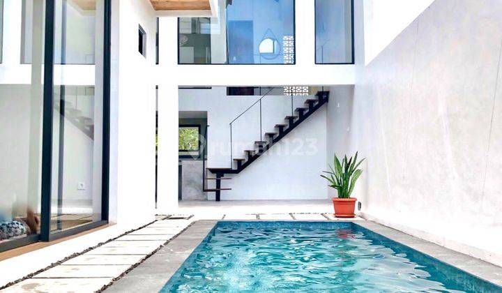 VILLA BARU DESAIN MODERN DI UNGASAN KUTA SELATAN BALI 1