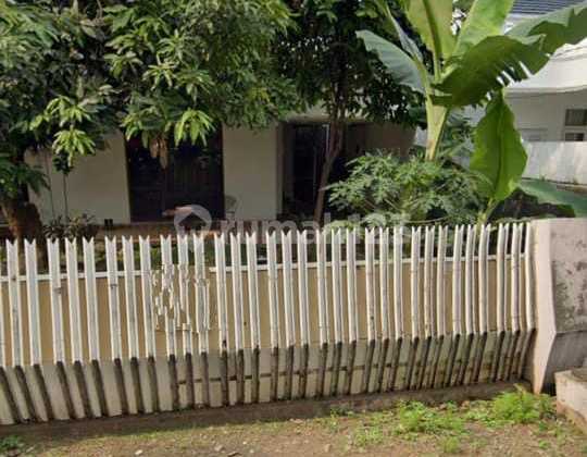 Neat Old House in Lebak Bulus, South Jakarta 2