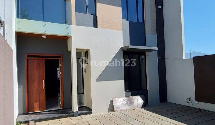 Rumah Asri Ready Stock Kawasan Elite Setraduta Bandung Kota 1