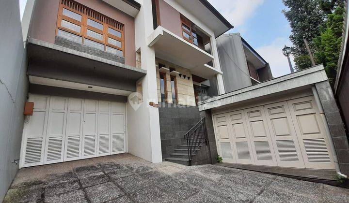 Dijual Rumah Mewah Lux Setraduta 1