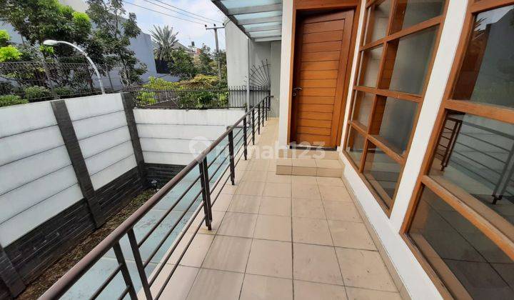 Dijual Rumah Mewah Lux Setraduta 2