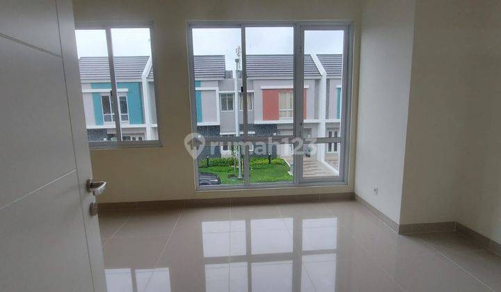 Jual cepat Rumah 2 lantai di Gading Serpong 2