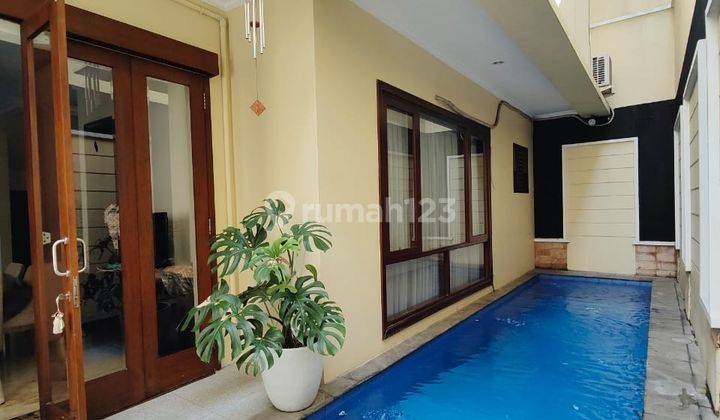 Rumah modern Minimalis full furnished  private pool kemang  1