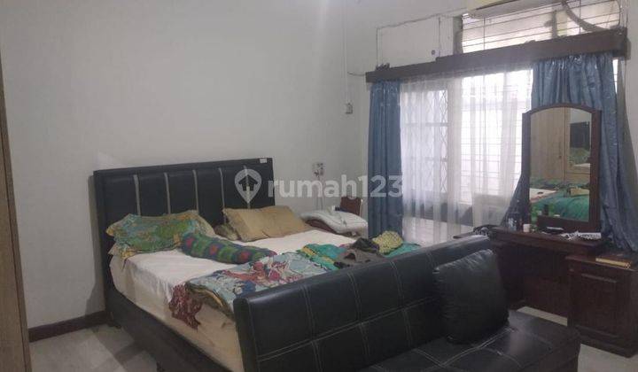 RUMAH GAYA KLASIK DI PREMIUM AREA MENTENG JAKARTA PUSAT 2