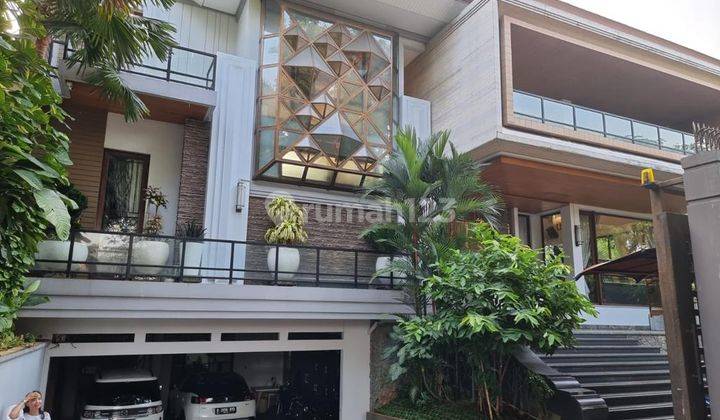 Rumah Mewah Fully Furnished Hoek Di Kawasan Elite Jakarta Selatan 2