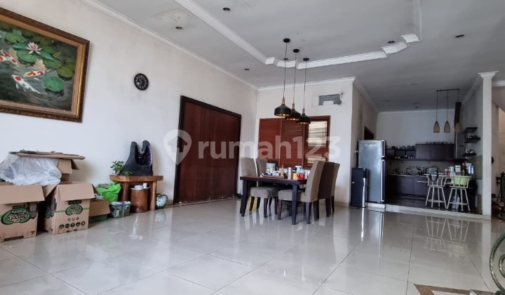 Rumah Hoek Mewah Siap Pakai