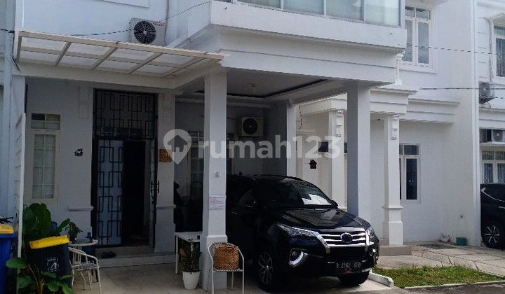 Rumah di Pondok Bambu Cantik 2 lantai Semi Furnish Murah Strategis  2