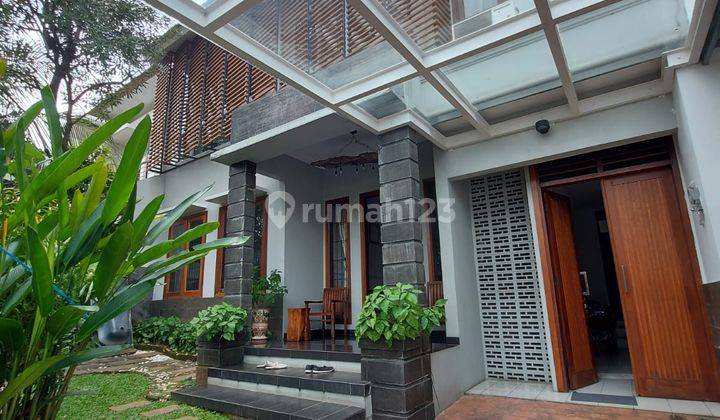 Rumah bagus dengan interior apik di area prime Pondok Indah 2