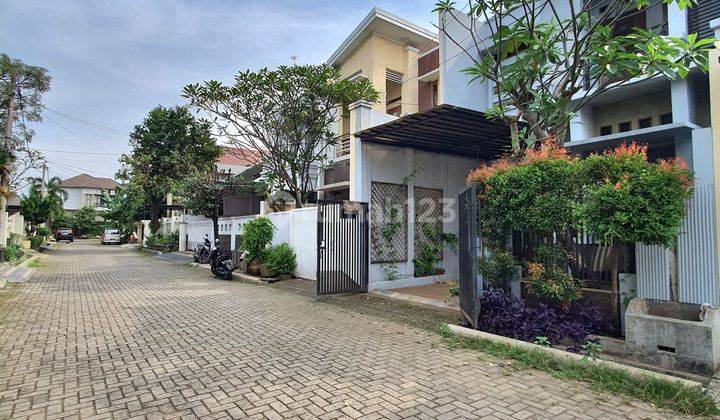 Rumah cluster modern Minimalis private pool kebagusan  1