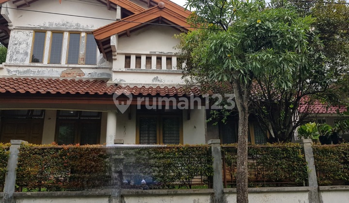 Rumah Luas Asri Nyaman di Bintaro Tangerang selatan 2