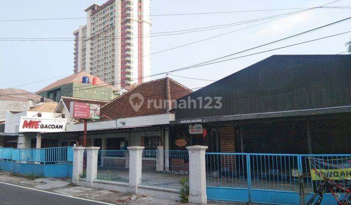 RUMAH USAHA DEKAT PARAGON  1