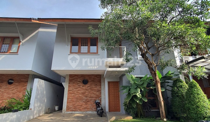 Rumah baru siap huni dalam cluster Jagakarsa 