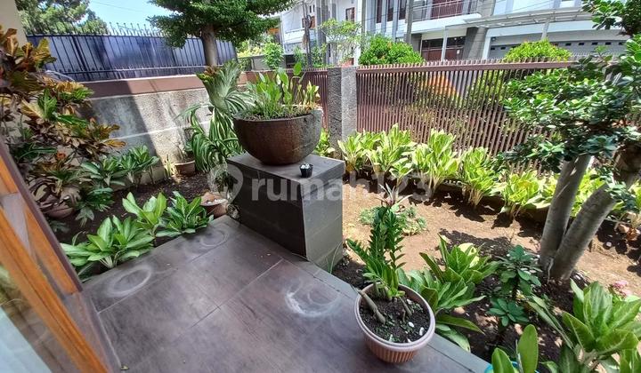 Dijual Rumah Mewah di Mekarwangi Bandung 1