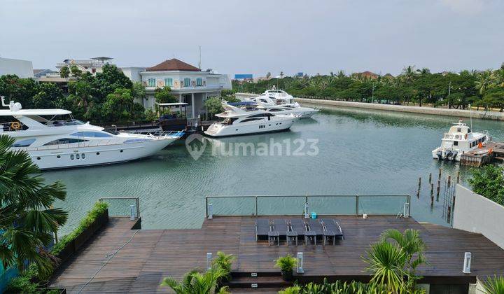 Di  Rumah Mewah Pantai Mutiara Kanal Jarang Ada & SHM 1