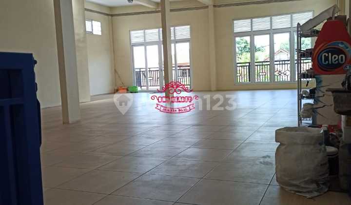 Rumah Jual Lokasi Gatot Subroto