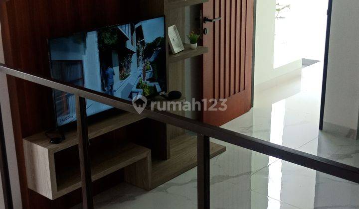 Rumah Kebon Jeruk Baru Murah 3 lantai Minimalis Dengan Smarthome Cctv 2