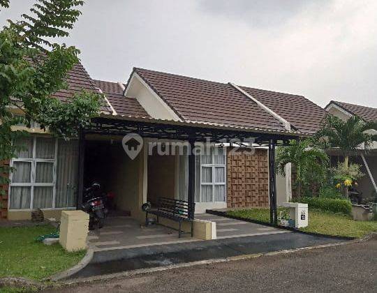 Rumah di grand wisata 1