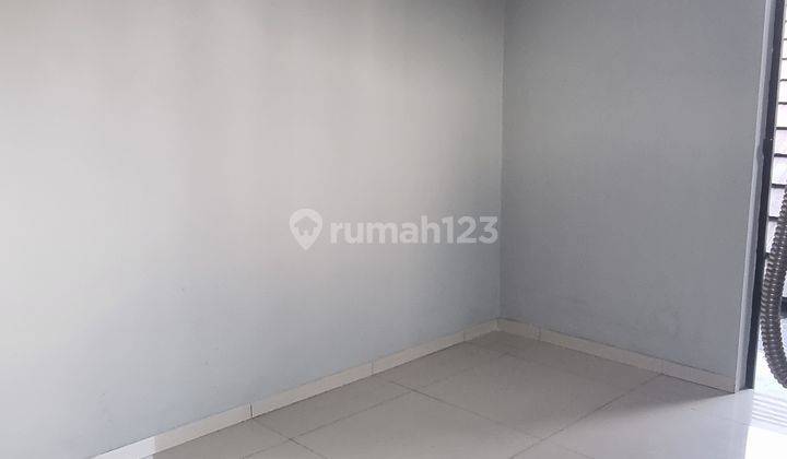 Rumah renov total di Taman holis dijual 2