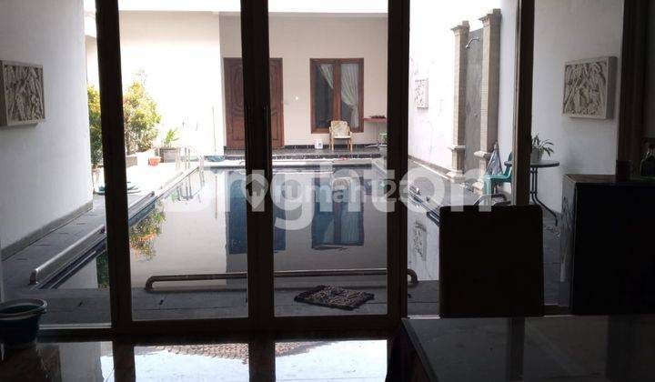 Rumah sultan dengan private pool di Sidoarjo kota 1