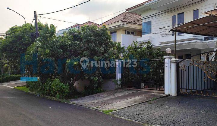 Rumah luas di Puri Indah Jakarta Barat 2