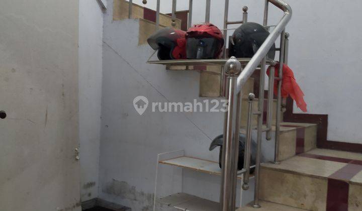 rumah plus kost2an SHM luas tanah 763m2 Meruya Selatan Jakarta barat  2