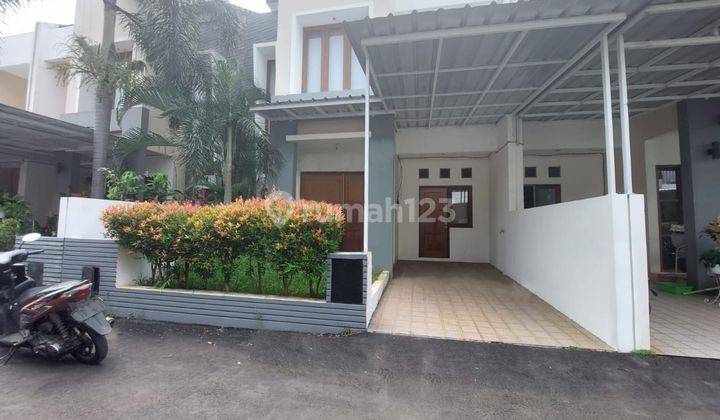 Di Jual Rumah bagus dalam cluster area strategis pinggir jl raya 2