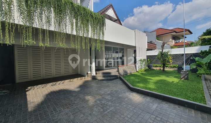 House Pondok indah area House Pondok indah area