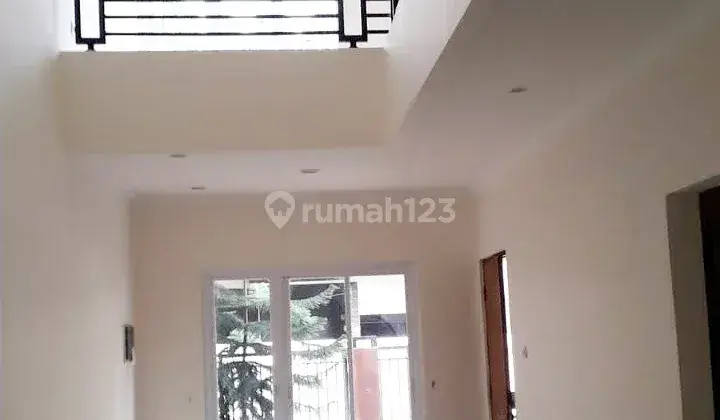 Dijual Rumah Baru Renovasi Daerah Tebet Timur Rp. 3.7 M Nego 2