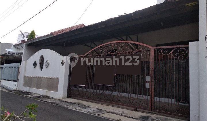 Rumah 1.5 Lantai Lokasi Strategis 1
