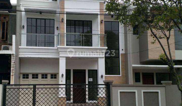 Rumah 2 Lantai Baru Unfurnished Hak Guna Bangun di Batununggal Indah, Bandung 1