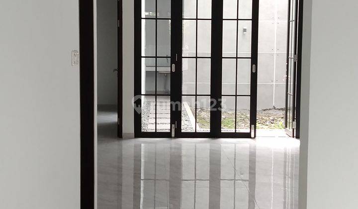 Rumah 2 Lantai Baru Unfurnished Hak Guna Bangun di Batununggal Indah, Bandung 2